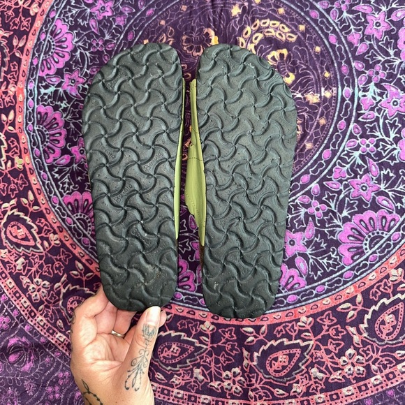 Betula by Birkenstock Green Scalloped Double Buckle Sandals – Size 36/5 - Picture 4 of 5